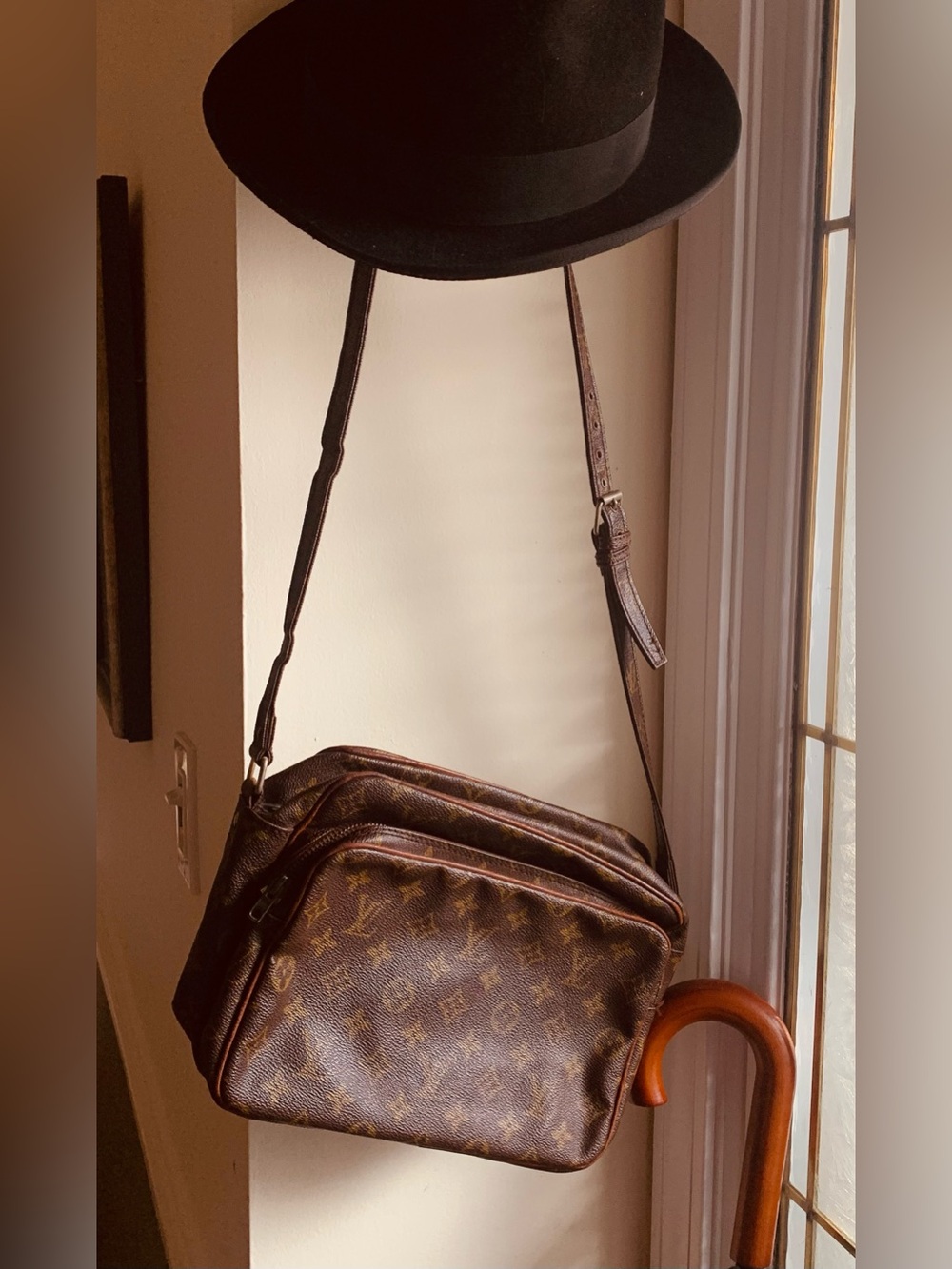 Authentic Vintage Louis Vuitton Nile crossbody / shoulder bag. Legitgrails COA.